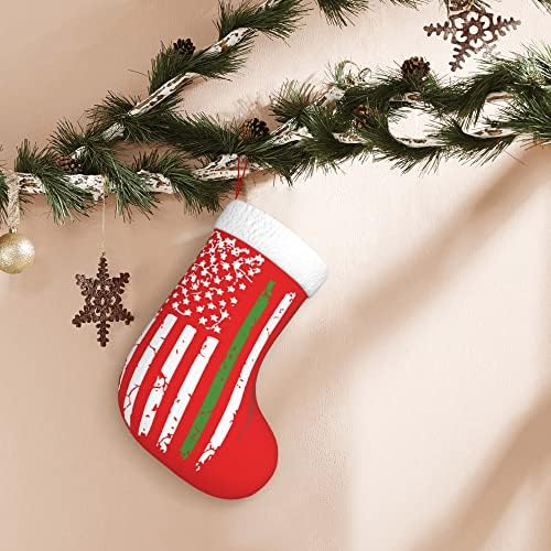 QG ZZX Божиќни чорапи со бела супер мека плишана манжетна Американско италијанско знаме Божиќни чорапи Божиќни украси порибување