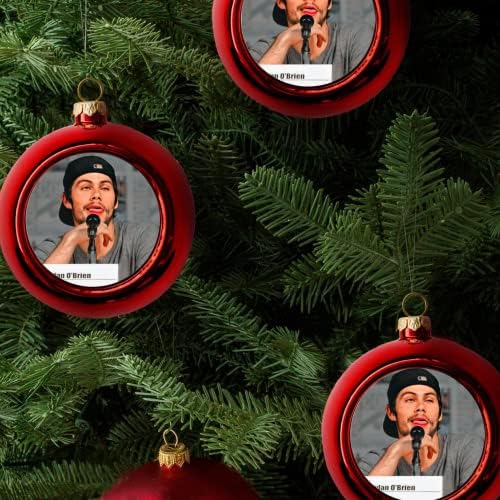 Смешен Дилан Обриен смешен мем смешен божиќен божиќно дрво украси славна личност лице црвена Божиќна топка Божиќни топки Мем украси