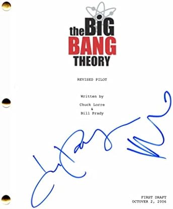 Caley Cuoco & Jim Parsons Cast го потпишаа автограмот Теоријата на Биг Бенг Комплетно пилот -скрипта - Шелдон Купер, ко -глуми Симон Хелберг, nyони Галечки, Кунал Најар, Јанг Шелдон