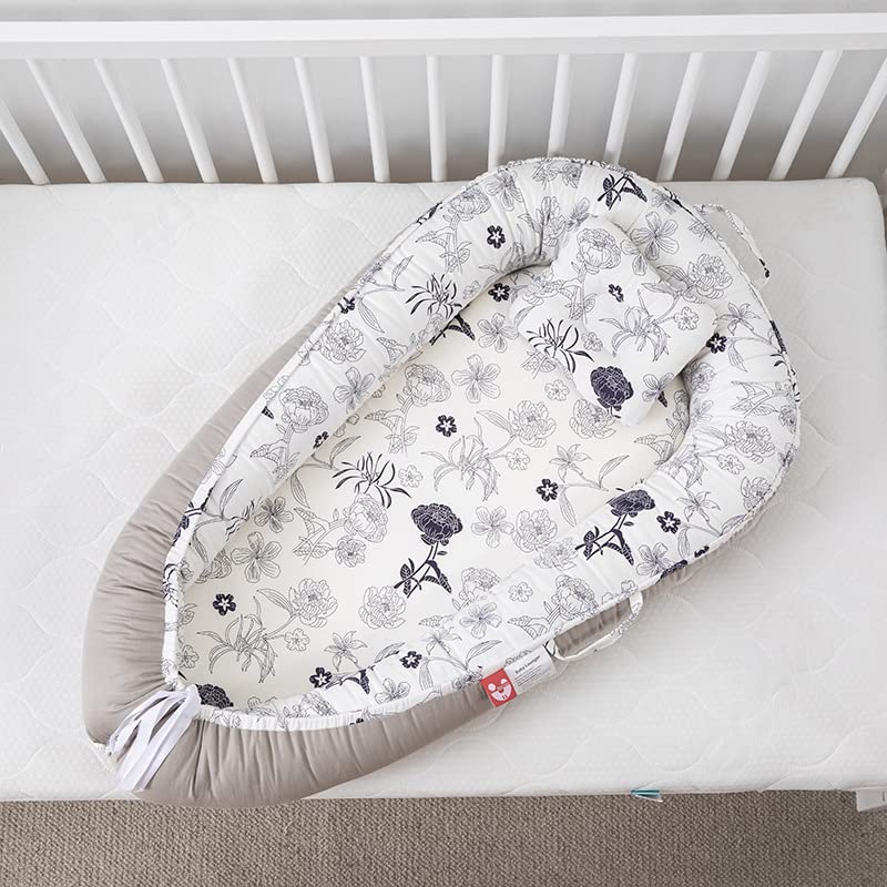 Удобно бебешки дневник - совршен за дремки и време на игра - меки и безбедни материјали - преносни и машини што се перат - одлично за новороденчиња