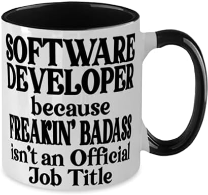 Развивач на софтвер затоа Што Откачениот Лош Не Е Официјална Титула за Работа 11оз Двобојна Црно Бела Смешна Порака Шолја За Кафе