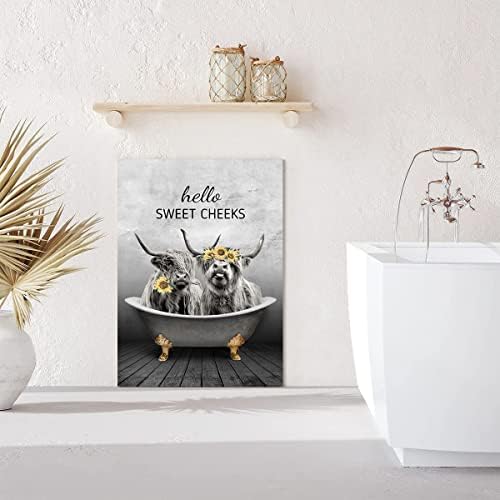 МОБААК Хајленд крава wallидна уметност Рустикална фарма куќа бања wallид декор Смешна крава со сончоглед во када платно печати гроздобер