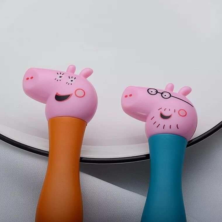 Комплет Прибор за јадење за свињи за деца | кој вклучува свински лажици и свински вилушки . Вкупно 4 парчиња!