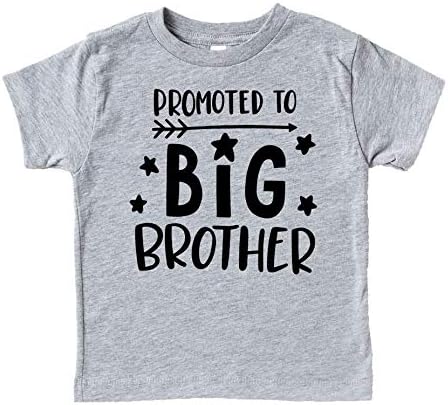 Промовиран во Полот на Големиот брат, открива кошула за браќата на братот на братот Големиот брат