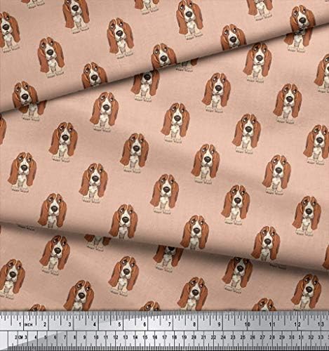 SOIMOI полиестер сатен ткаенина Basset Hound Dog Print 105 GSM 44 инчи широк материјал од дворот - праска