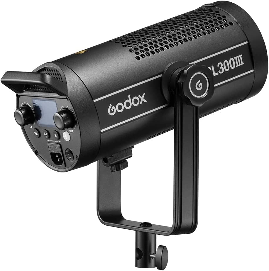 Godox SL300III LED светло, 330W 5600K CRI 96, TLCI 97, 99300LUX@1M, 8 FX ефекти, тивок режим, поддршка за апликации, Bowens Mount Light за снимање