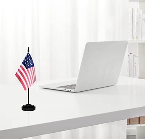 Сет на знамиња на бирото во САД, 2 пакувања Американски американски табели со знамиња, мало мини десктоп знаме со 12 цврст црн пол, црна основа,