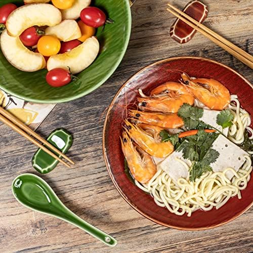Unicasa 38oz Голем јапонски рамен чинија поставен со стапчиња за јадење, лажици и штандови, керамички садови за глувчиња од