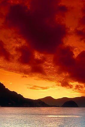 Тропски острови и зајдисонце акции на слика ЦД 400 слики