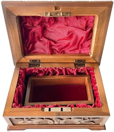 Eabarkindesign врежан дрвен накит, украсен, кутија за чување. Со една отстранлива внатрешна лента.