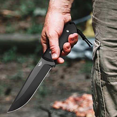 Нож за лов на сечилото на отворено Komveero, остар 11 D2 црн титаниум челик сечило целосен нож со танг со обвивка од кидекс, рачка што