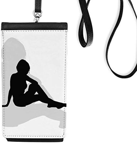 Hotешка убава жена што седи преглед на паричникот, чантата што виси мобилна торбичка црн џеб