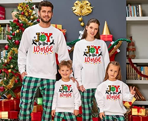 Соодветна семејна Божиќна радост на светската маичка