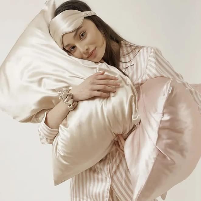 Слободен духовен животен стил | Свила спиење сет за коса и кожа - 22 мама кралица со големина црница свилена перница, маска за спиење