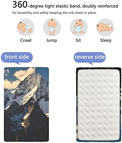 Планински тематски опремени мини чаршафи за креветчиња, преносни мини креветчиња за столбови за деца со постелнина за креветчиња за девојчиња или момче, 24 „x38“, бе