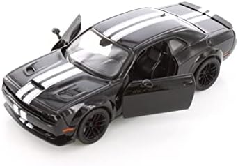 Покази 2018 Dodge Challenger SRT Hellcat Widebody, црна со бели ленти 79350m/16d - 1/24 скала диекаст модел играчки автомобил