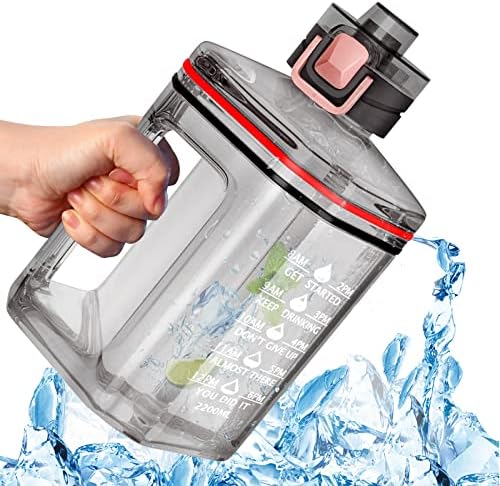 Леоркс Мотивира спортско шише со вода 0,6 галон 74 унца 2.2L БПА бесплатен и храна од силиконски материјал од степени, заштита со двојно истекување,